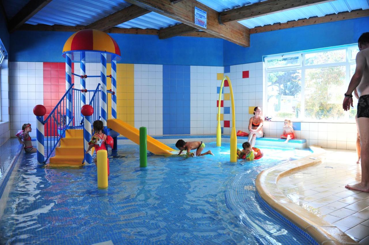 Hotel Camping le Clos des Pins à Saint-Hilaire-de-Riez Extérieur photo